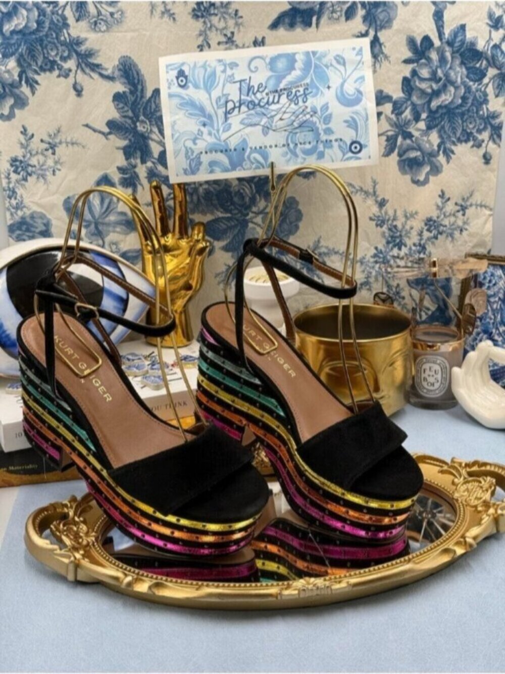 🆕 KURT GEIGER LONDON 🧿 NWOB Shoreditch Rainbow Platform Sandal, Black - Sz US6
